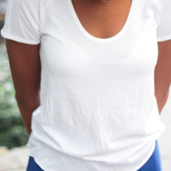 Wilfred | Tandis Classic White Tee - Picture 4 of 7